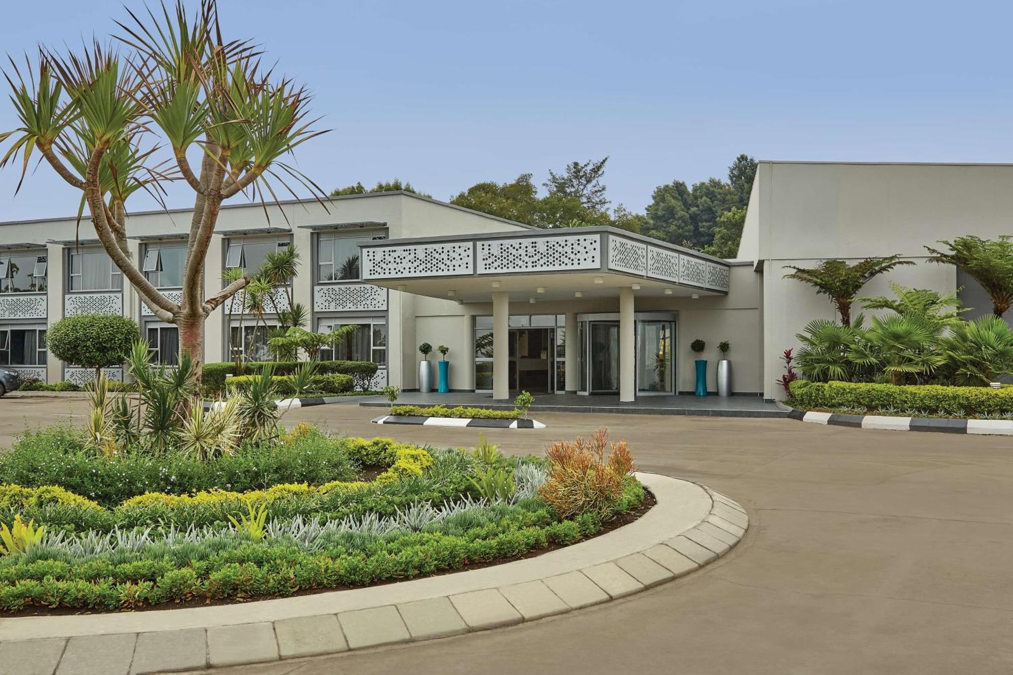 Garden Court อึมทาทา ภายนอก รูปภาพ